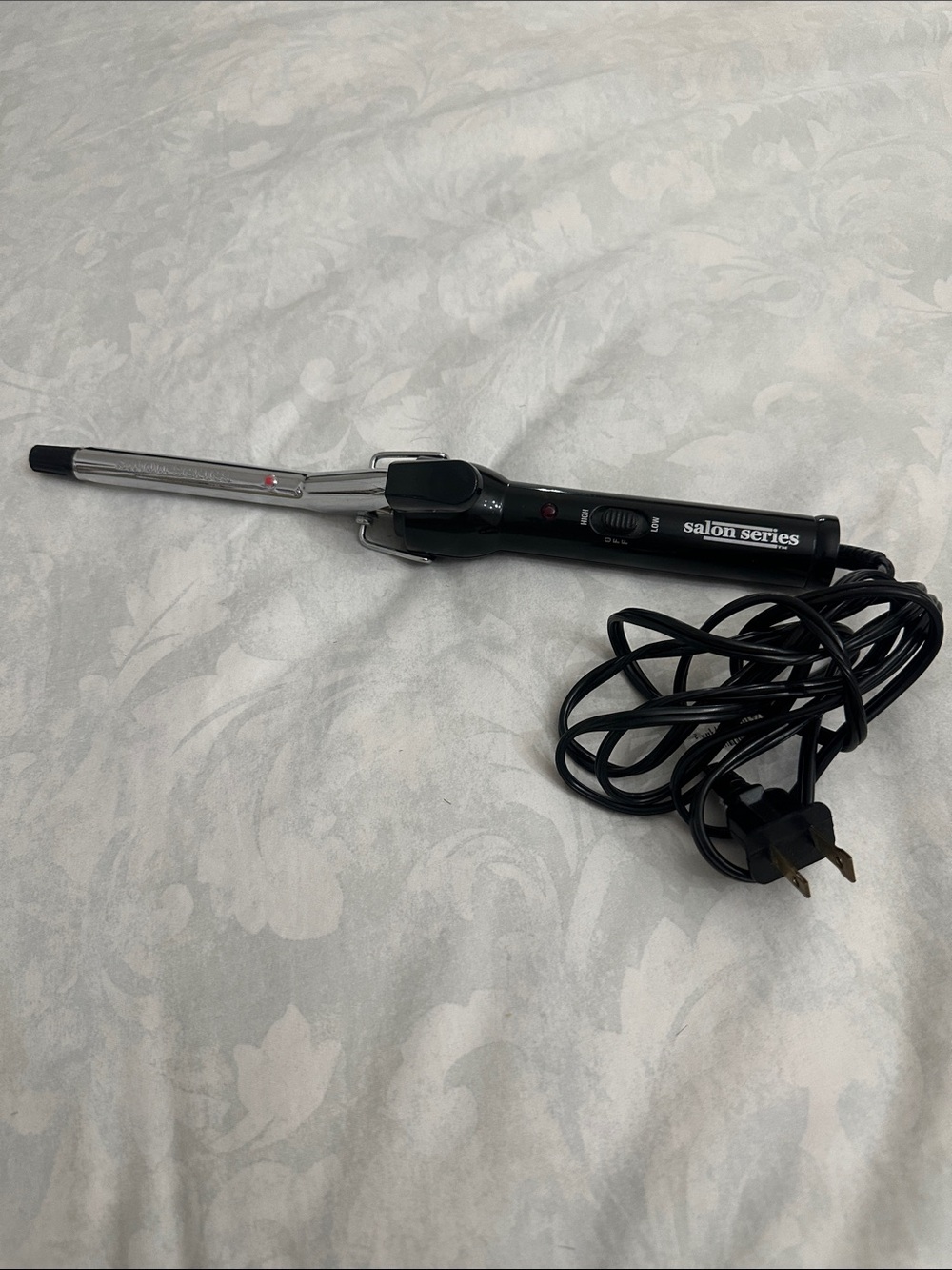 Black Ceramic Curling Wand - Precision Styling